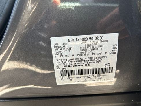 Used 2022 Ford Explorer XLT w/ Class IV Trailer Tow Package AWD/4WD image 37