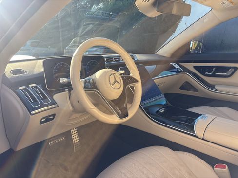 Used 2022 Mercedes-Benz S 500 4MATIC image 3