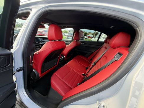 Used 2024 Alfa Romeo Stelvio Sprint RWD image 10