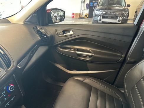 Used 2017 Ford Escape Titanium AWD/4WD image 25