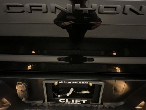 Used 2023 GMC Canyon Elevation image 24