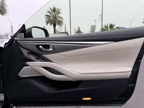 Used 2017 INFINITI Q60 3.0t image 14