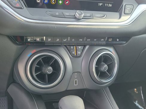 Used 2024 Chevrolet Blazer LT w/ Convenience Package image 27