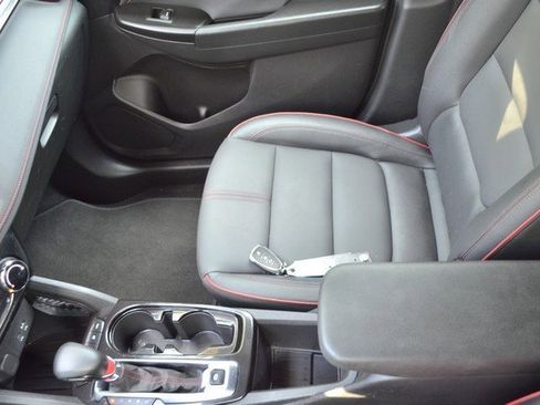 Used 2024 Chevrolet TrailBlazer RS image 24