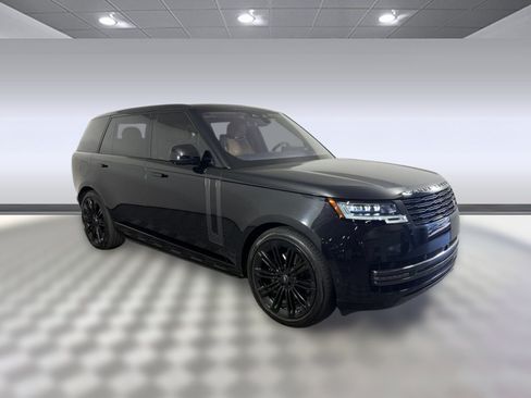 Used 2023 Land Rover Range Rover Long Wheelbase SE AWD/4WD image 7