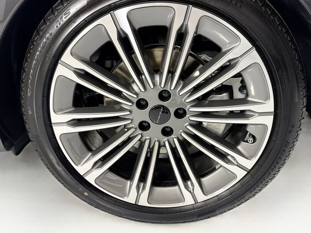 New 2026 Land Rover Range Rover Sport Dynamic SE AWD/4WD image 30