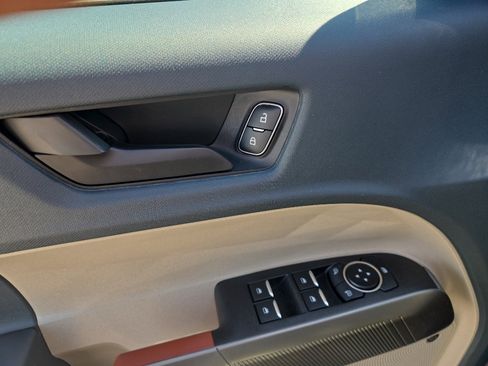 New 2025 Ford Maverick Lariat w/ 4K Tow Package image 16