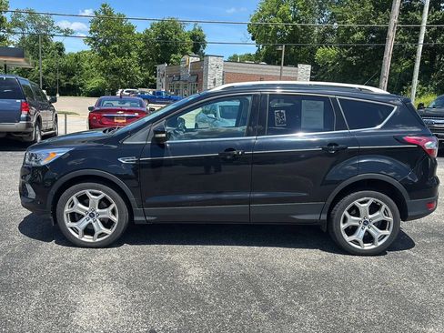 Used 2017 Ford Escape Titanium w/ Canadian Touring Package AWD/4WD image 2