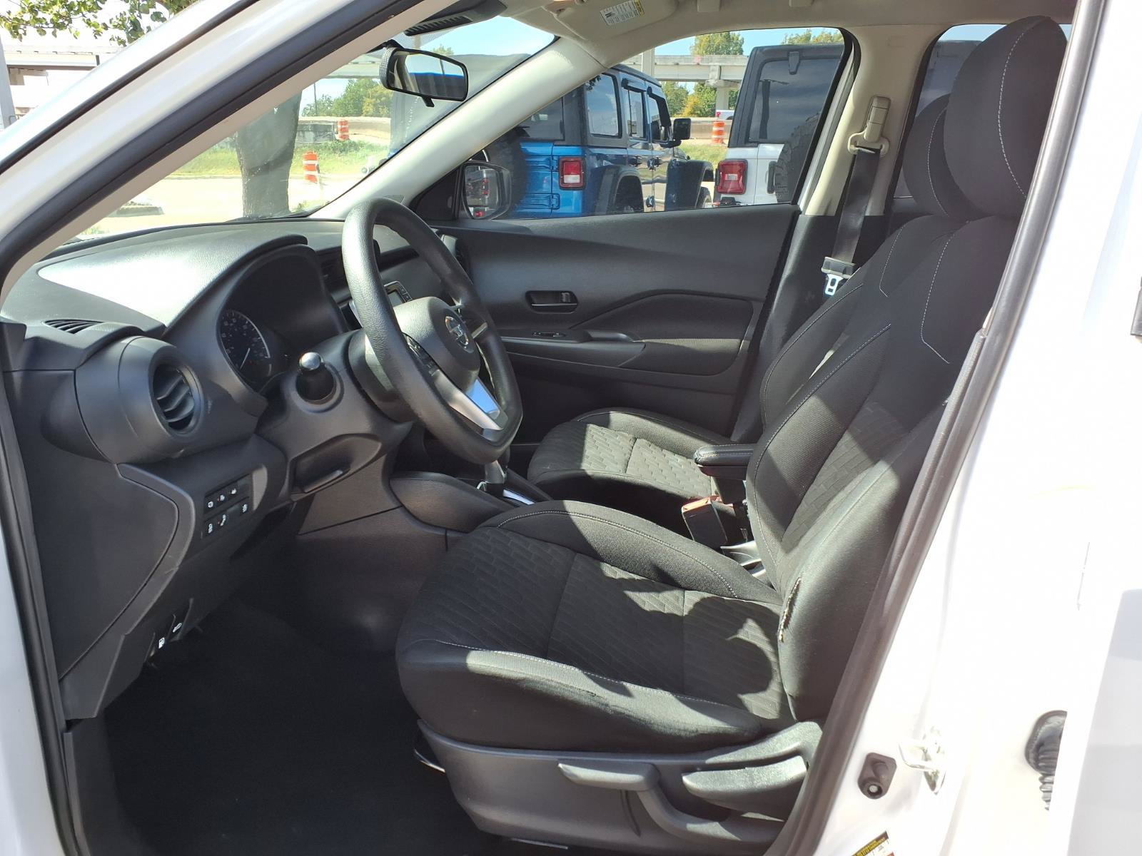 Used 2021 Nissan Kicks S FWD image 19