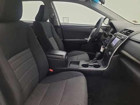 Used 2017 Toyota Camry LE image 21