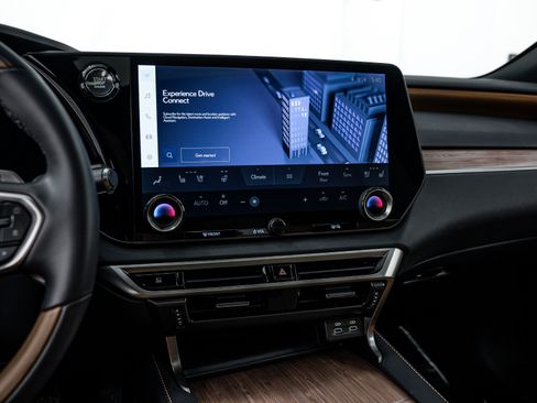 Used 2024 Lexus RX 350 Premium image 17