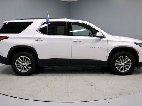 Used 2023 Chevrolet Traverse LT image 11