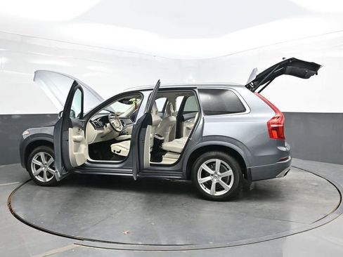 Used 2020 Volvo XC90 T6 Momentum w/ Protection Package image 45