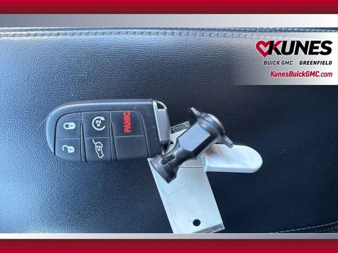 Used 2022 Dodge Durango GT image 39