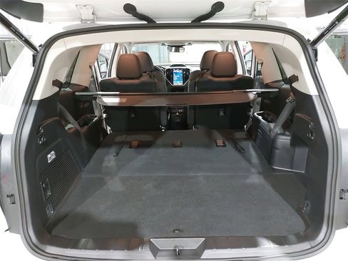 Used 2023 Subaru Ascent Limited image 13