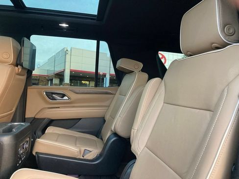 Used 2023 Chevrolet Tahoe Premier w/ Premium Package 2 AWD/4WD image 10