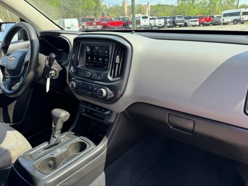 Used 2019 Chevrolet Colorado W/T w/ Custom Special Edition image 18