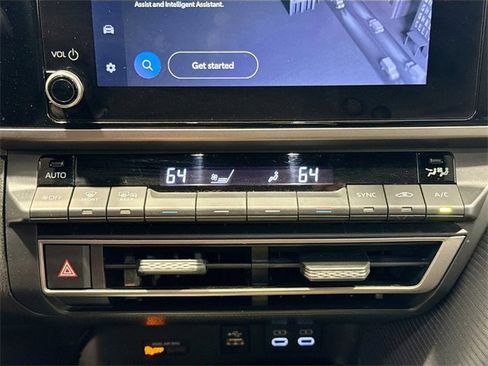 Certified 2025 Toyota Camry SE image 13