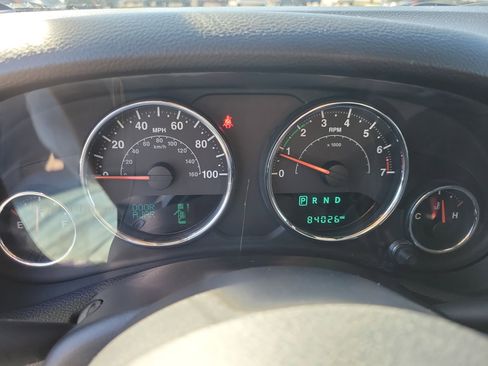 Used 2017 Jeep Wrangler Unlimited Sahara w/ Connectivity Group image 26