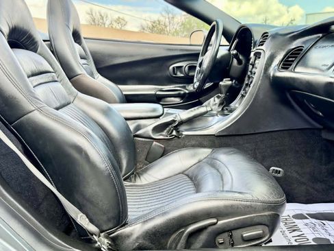 Used 2004 Chevrolet Corvette Convertible image 13