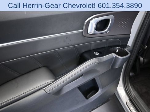 Used 2023 Kia Sorento SX AWD/4WD image 15