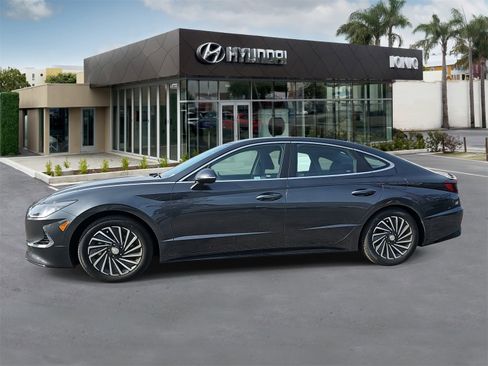 Used 2020 Hyundai Sonata SEL w/ Cargo Package image 6