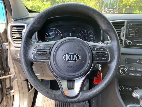 Used 2019 Kia Sportage LX AWD/4WD image 9