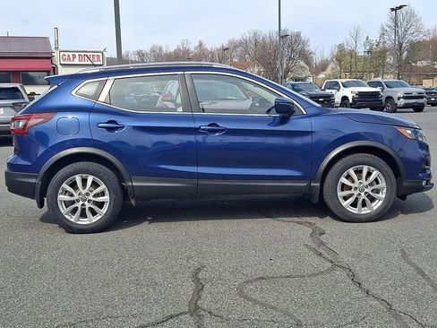 Used 2022 Nissan Rogue Sport SV image 7