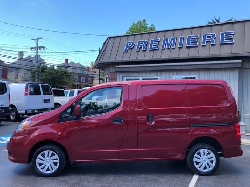 Used 2018 Nissan NV200 SV w/ Navigation Package FWD image 3