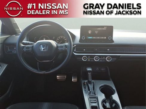 Used 2023 Honda Civic Sport image 9