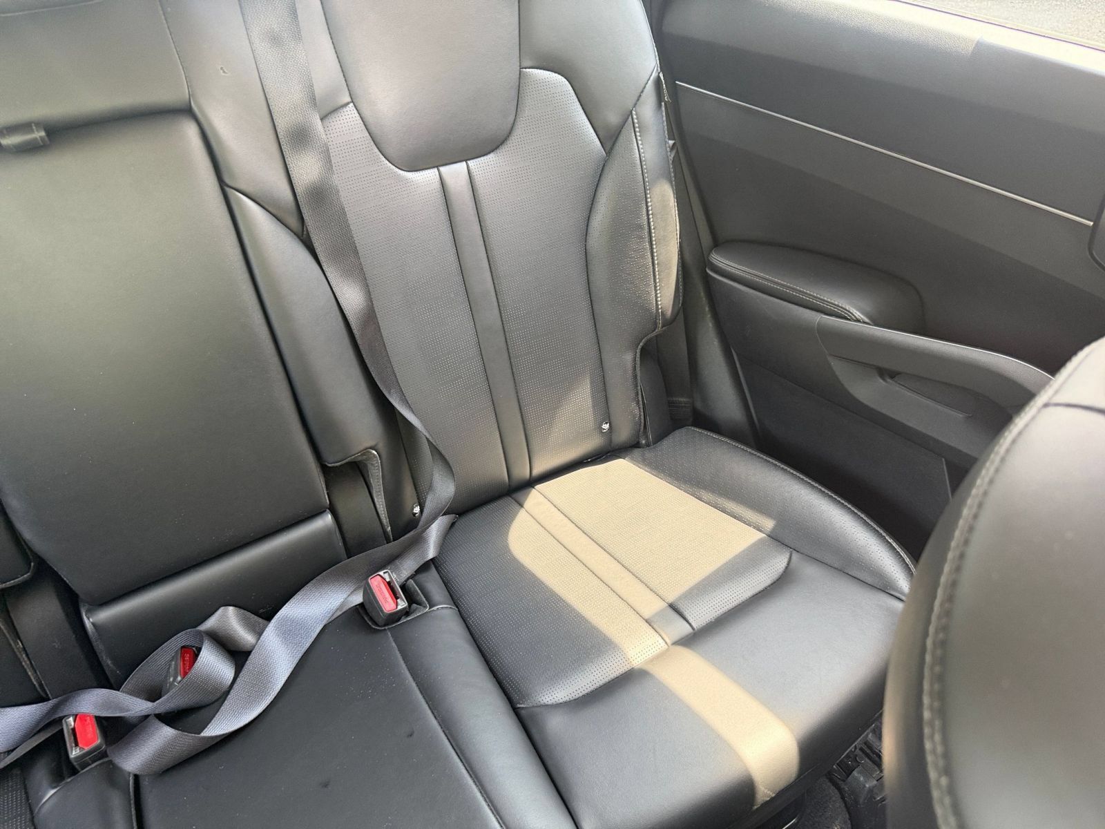 Used 2024 Kia Sorento S AWD/4WD image 38