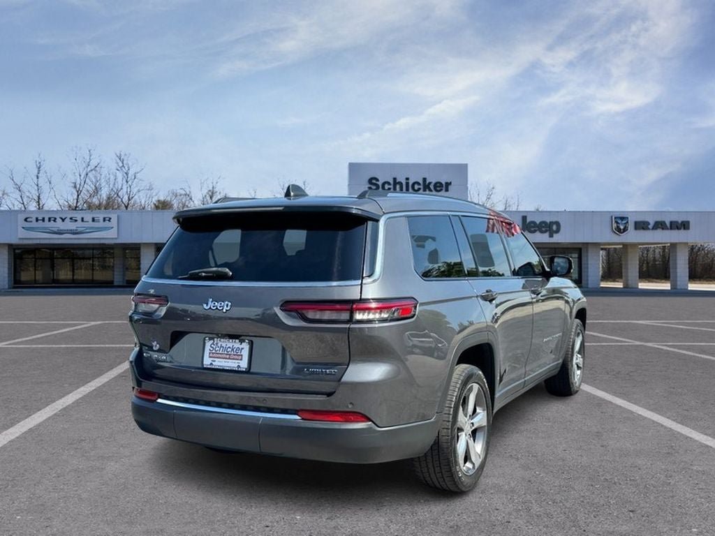 Used 2022 Jeep Grand Cherokee L Limited AWD/4WD image 3