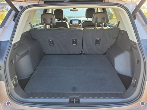 Used 2018 GMC Terrain SLT w/ Preferred Package image 14