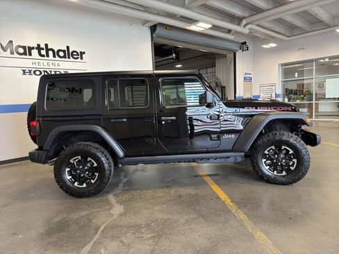 Used 2026 Jeep Wrangler Unlimited Rubicon AWD/4WD image 4