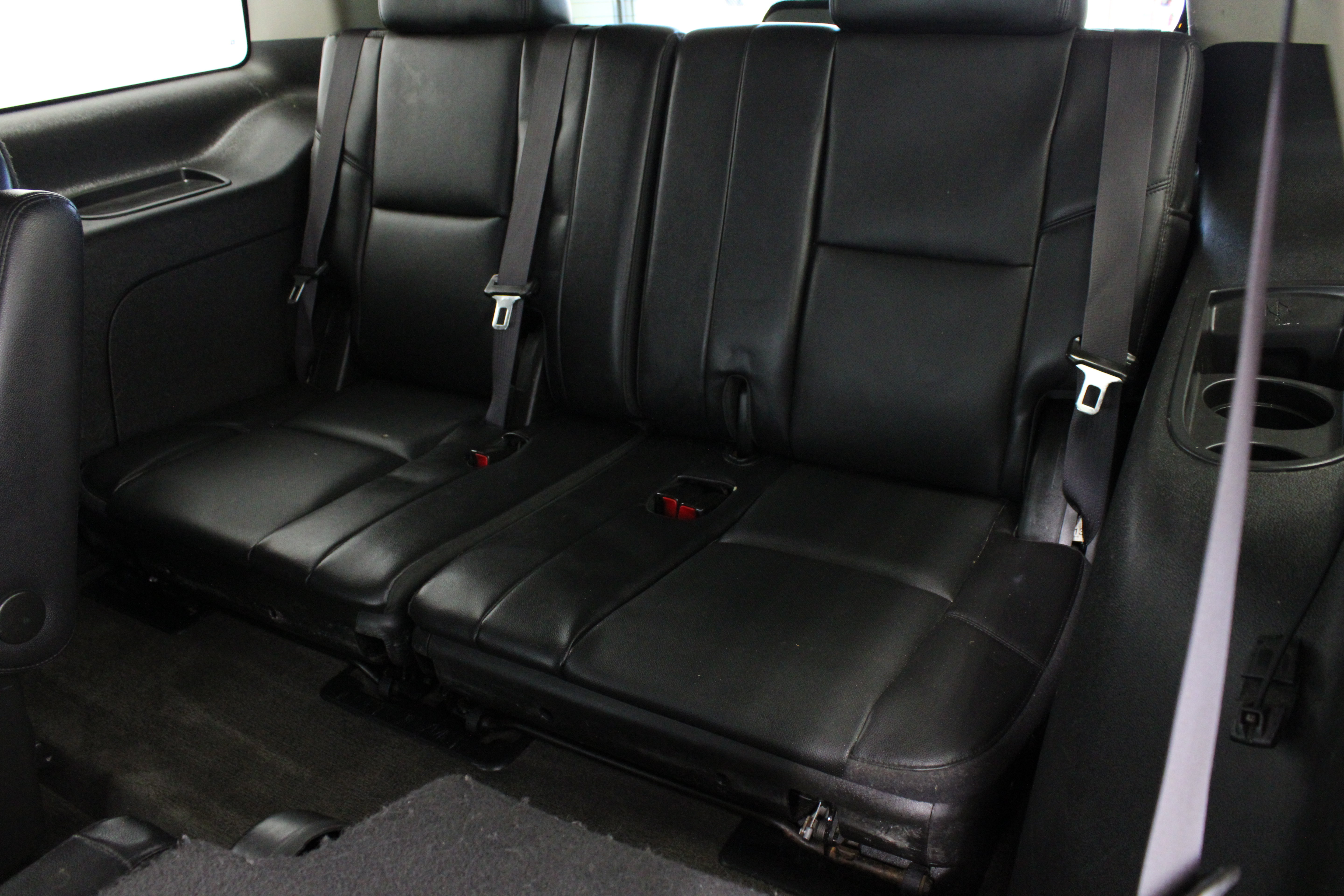 Used 2013 Chevrolet Tahoe LTZ RWD image 34