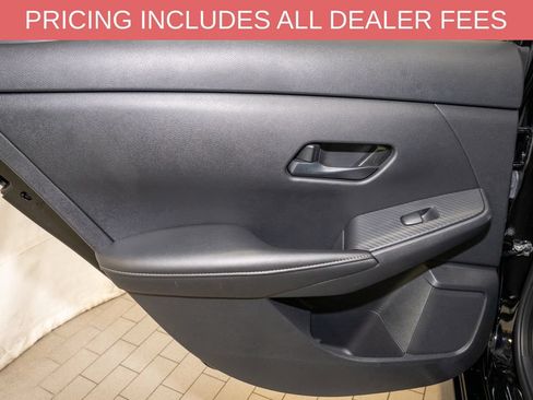 Used 2024 Nissan Sentra SV FWD image 9