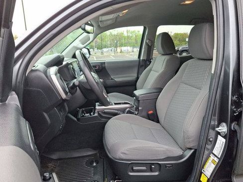 Certified 2023 Toyota Tacoma SR5 AWD/4WD image 13