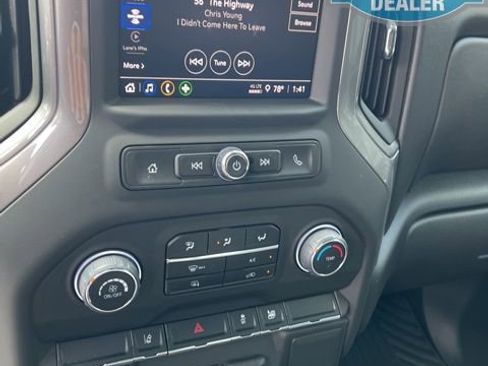 Used 2025 Chevrolet Silverado 2500 Custom image 4