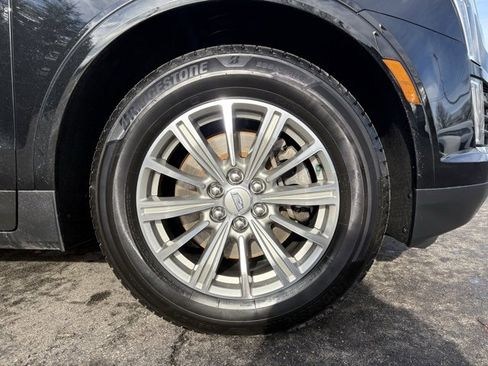 Used 2018 Cadillac XT5 Luxury w/ Driver Awareness Package image 16