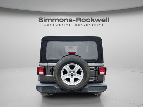 Used 2022 Jeep Wrangler Sport S image 6