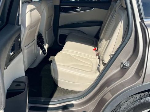 Used 2020 Lincoln Nautilus Reserve FWD image 21