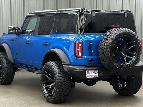 Used 2025 Ford Bronco Badlands AWD/4WD image 3