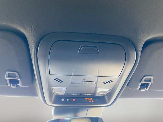 Used 2025 Cadillac XT4 Premium Luxury w/ Cold Weather Package FWD image 27