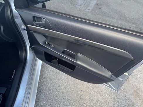 Used 2015 Mitsubishi Lancer ES FWD image 10