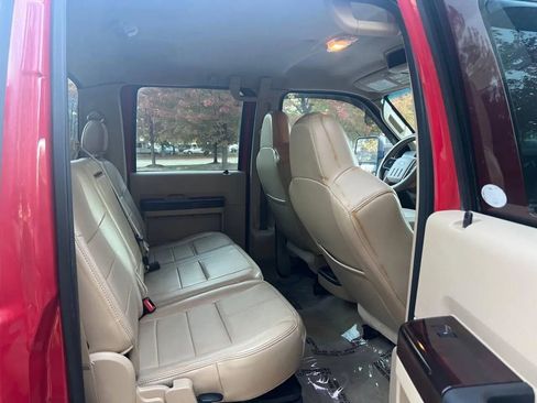 Used 2010 Ford F350 Lariat image 21