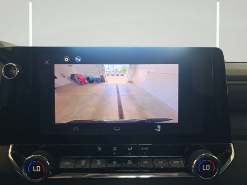 Used 2025 Chevrolet Colorado Trail Boss AWD/4WD image 19