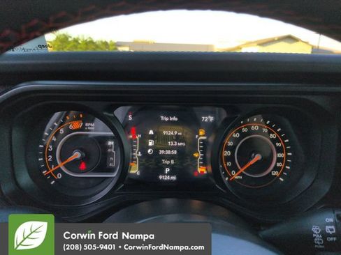 Used 2024 Jeep Wrangler Unlimited Rubicon AWD/4WD image 15