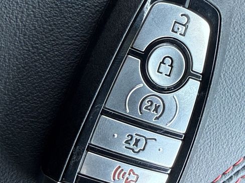 Used 2025 Ford Explorer ST AWD/4WD image 37