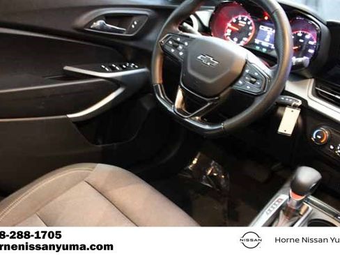 Used 2024 Chevrolet Trax RS w/ Sunroof Package image 10