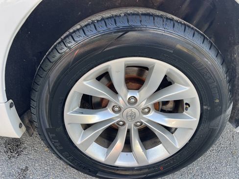 Used 2014 Toyota Sienna LE image 11